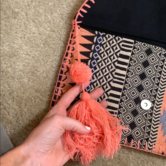 Aztec Clutch - Picture 5 of 5
